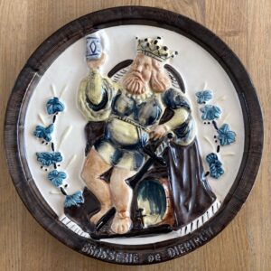 Plaque en faïence Bacchus, Brasserie de Diekirch, Coceram