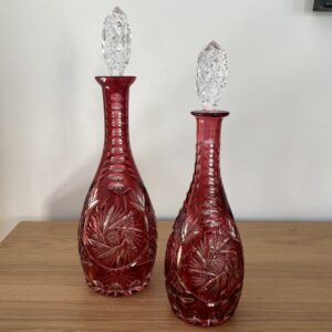 Carafe rouge en cristal de Bohême