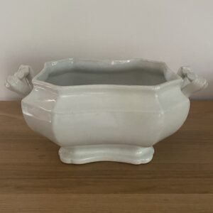 Terrine en faïence fine blanche, Boch Luxembourg 19èsiècle