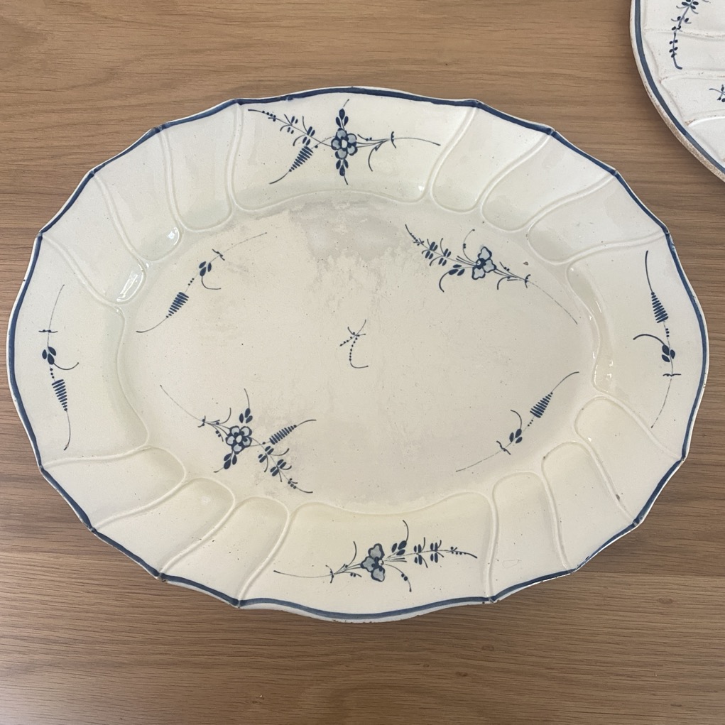 Terrine et plateau "Brindille, Boch Luxembourg, 187 siècle – Image 3