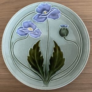 Assiette en barbotine, Villeroy & Boch (?), Art Nouveau