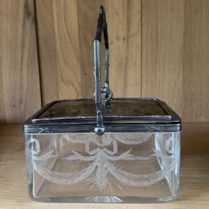 Boîte à biscuits en verre, 19è