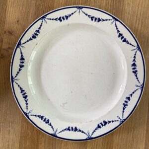 Assiette en faïence fine, Boch Luxembourg, 19è siècle