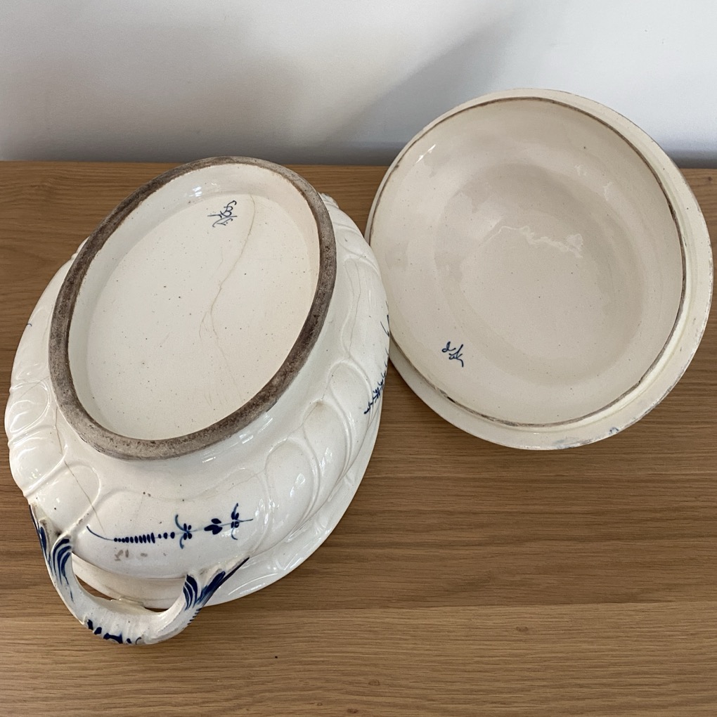 Terrine ovale, faïence fine, Brindille, Boch Luxembourg 18è siècle – Image 5
