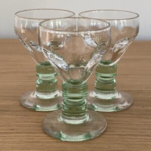 Verres à liqueur, Doyen, Ouraline