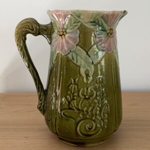 Pichet en barbotine, Art Nouveau