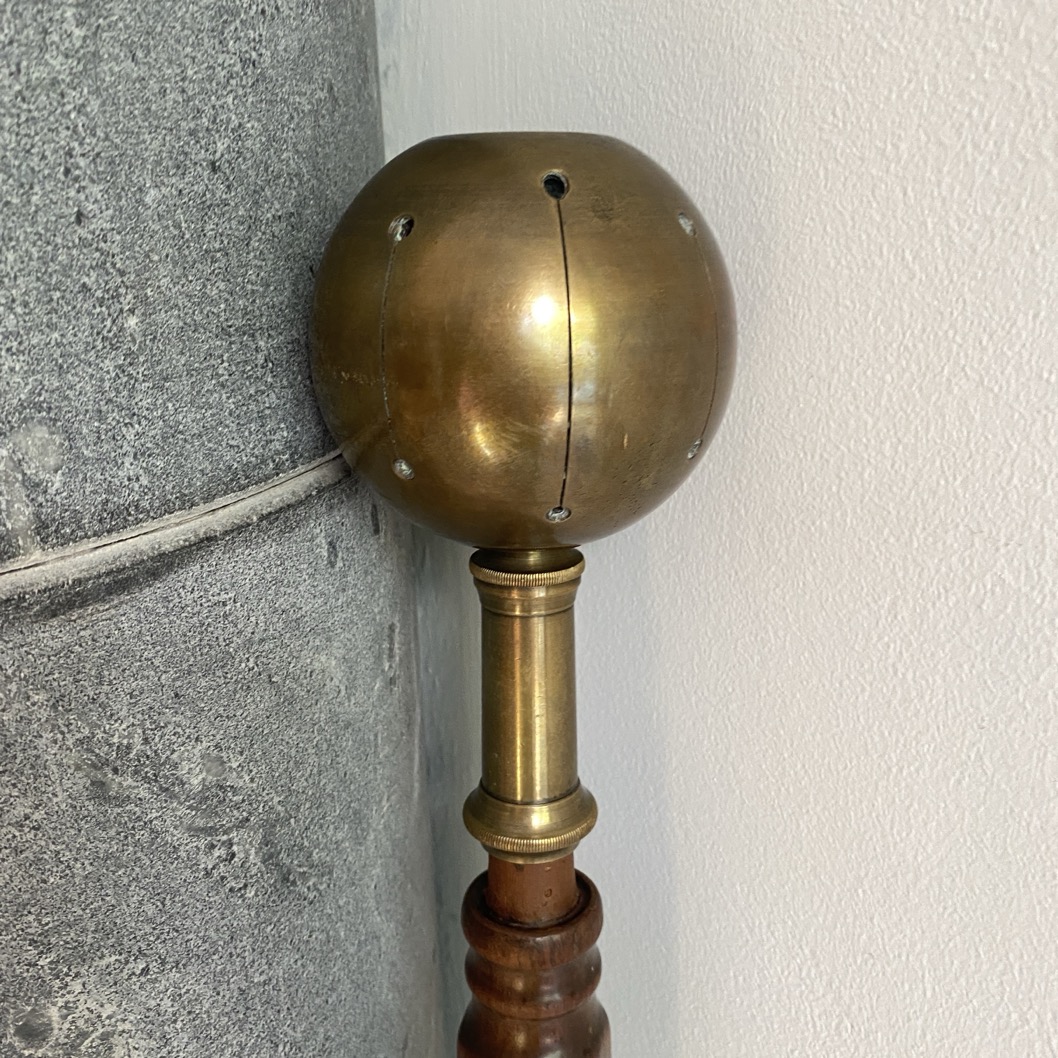 Grand brûle-parfum ancien (19è)