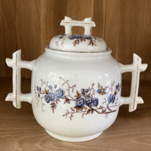 Grand sucrier, décor japonisant, De Fuisseaux Baudour, début du XXè siècle